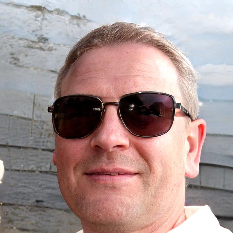 Portraitfoto von Lukas Novák